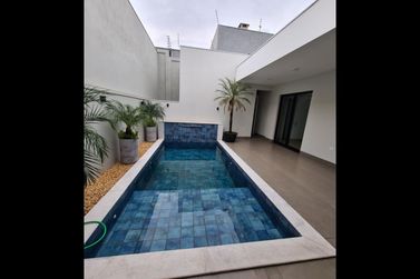 Casa &agrave; venda - 250m&sup2; - Conjunto Residencial Portal das &Aacute;guas