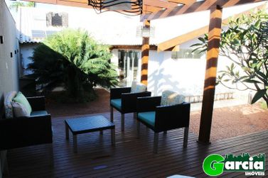 Sobrado &agrave; venda - 300m&sup2; - Jardim Veleiros