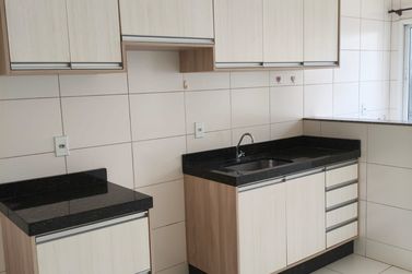 Apartamento para alugar - 80m&sup2; - ZONA II