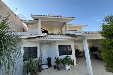 Sobrado &agrave; venda - 490m&sup2; - Centro