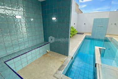 Casa &agrave; venda - 250m&sup2; - Condom&iacute;nio Mont Blanc