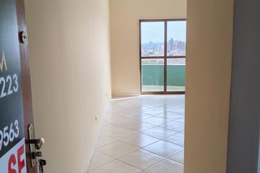 Apartamento para alugar - 90m&sup2; - ZONA I