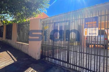 Casa &agrave; venda - 380m&sup2; - Jardim Global