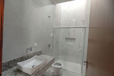 Casa &agrave; venda - 130m&sup2; - Jardim Tropical