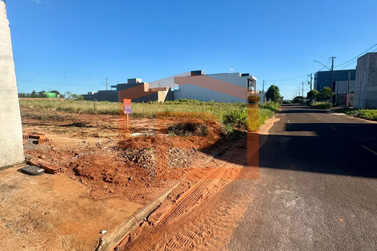 Terreno &agrave; venda - 192m&sup2; - Jardim Trianon