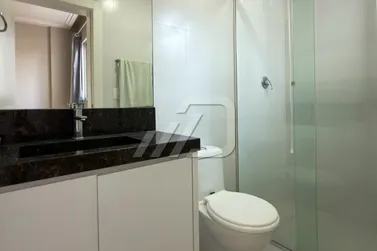 Apartamento &agrave; venda - 120m&sup2; - Meia Praia