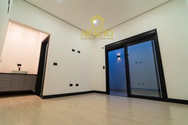 Casa &agrave; venda - 250m&sup2; - Zona VII