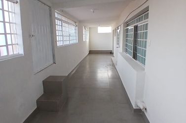 Sal&atilde;o Comercial para alugar - 800m&sup2; - Zona II