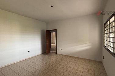 Apartamento para alugar - 220m&sup2; - Zona VII