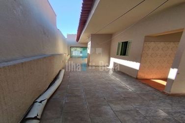 Casa &agrave; venda - Zona I