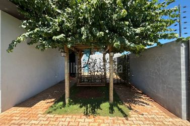 Ch&aacute;cara &agrave; venda - 