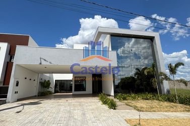 Casa &agrave; venda - 250m&sup2; - Condom&iacute;nio Mont Blanc