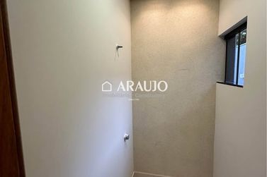 Casa &agrave; venda - 126m&sup2; - Jardim Imigrantes 2