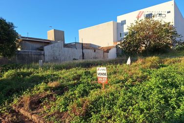 Terreno &agrave; venda - 270m&sup2; - Parque Alto da Paran&aacute;