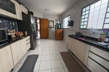 Casa &agrave; venda - 252m&sup2; - Parque Bandeirantes