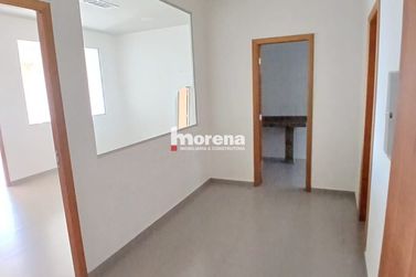 Sal&atilde;o Comercial para alugar - 430m&sup2; - Zona III