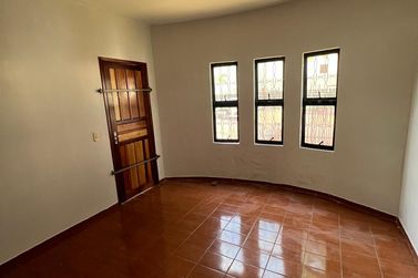 Casa para alugar - 80m&sup2; - Jardim Tangar&aacute;