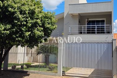 Sobrado &agrave; venda - 272m&sup2; - Zona III