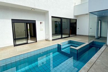 Casa &agrave; venda - 250m&sup2; - Condom&iacute;nio Mont Blanc