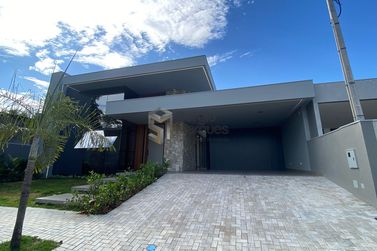 Casa &agrave; venda - 362m&sup2; - Condom&iacute;nio Europark