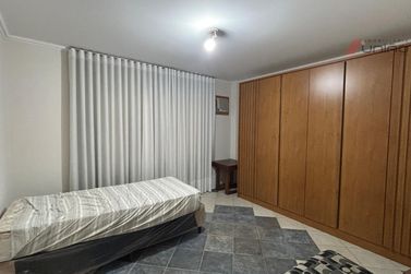 Casa para alugar - 363m&sup2; - Zona IV
