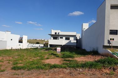 Terreno &agrave; venda - 259m&sup2; - Paysage Essenza Condom&iacute;nio