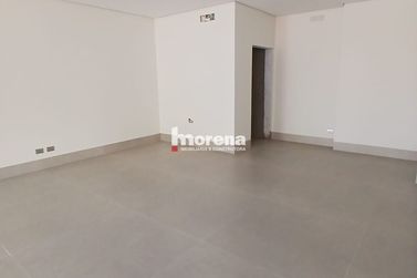 Sal&atilde;o Comercial para alugar - 97m&sup2; - Zona III