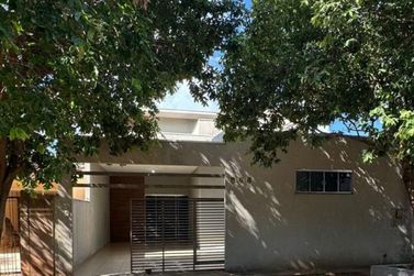 Casa &agrave; venda - 100m&sup2; - Serra dos Dourados