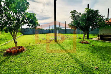 Ch&aacute;cara &agrave; venda - 4000m&sup2; - &Aacute;rea Rural