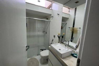 Sobrado &agrave; venda - 321m&sup2; - Zona VI