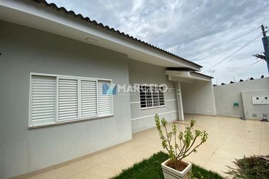 Casa &agrave; venda - 131m&sup2; - Jardim Primavera