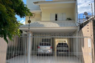 Sobrado &agrave; venda - 321m&sup2; - Zona VI