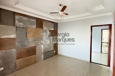 Casa &agrave; venda - 250m&sup2; - Jardim Bandeirantes
