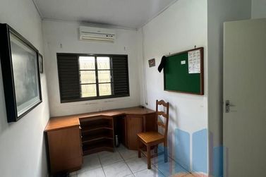 Casa &agrave; venda - 252m&sup2; - Zona I-A