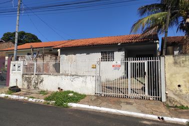 Casa &agrave; venda - 64m&sup2; - Conjunto 28 de Outubro