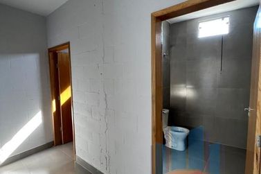 Sal&atilde;o Comercial &agrave; venda - 355m&sup2; - Zona V