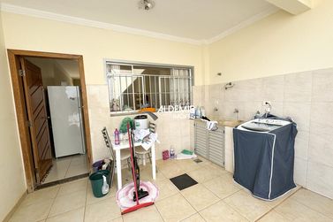 Casa &agrave; venda - 130m&sup2; - Jardim Villa Romana