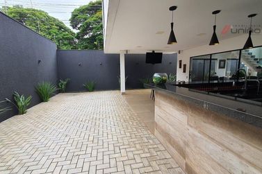 Casa &agrave; venda - 245m&sup2; - Zona IV