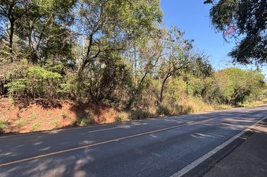 Fazenda &agrave; venda - 27383m&sup2; - Zona Rural