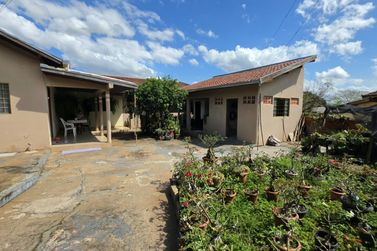 Casa &agrave; venda - 136m&sup2; - ZONA VI