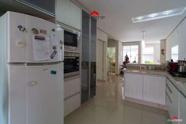 Sobrado &agrave; venda - 225m&sup2; - Jardim Petr&oacute;polis