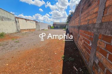Terreno &agrave; venda - 660m&sup2; - Neva