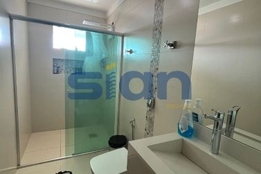 Casa &agrave; venda - 340m&sup2; - 