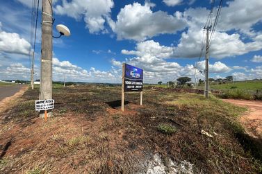 Terreno &agrave; venda - Parque Residencial Metropolitano III