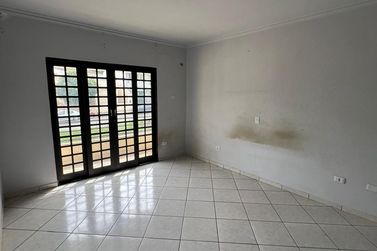 Casa para alugar - 100m&sup2; - Zona II