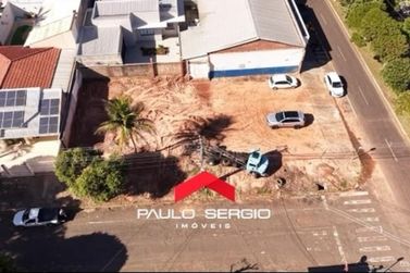 Terreno &agrave; venda - 450m&sup2; - Jardim Igua&ccedil;u
