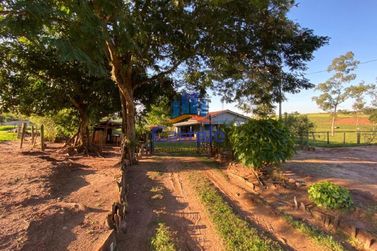 Ch&aacute;cara &agrave; venda - 4m&sup2; - Lovat