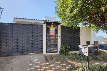 Casa &agrave; venda - 128m&sup2; - Jardim Santa Clara