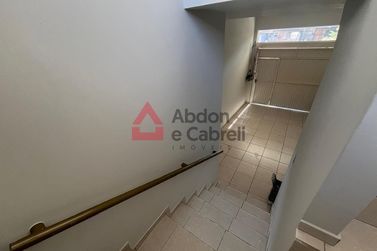 Sobrado para alugar - 110m&sup2; - Zona VI