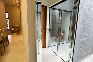 Casa &agrave; venda - 214m&sup2; - Jardim Imigrantes II